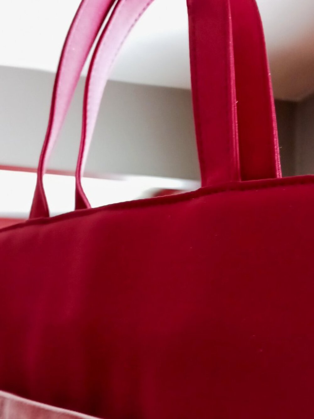 Nice Bath & Body Works Burgundy Tote Satin Velvet Stripes Roomy Purse/Handbag - Picture 11 of 15
